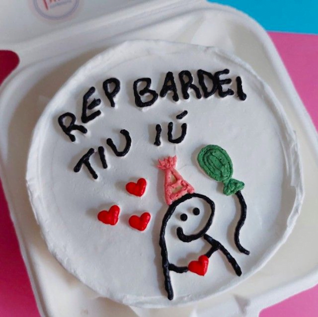 Bolo de aniversário feminino