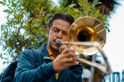 Aprenda a tocar trombone