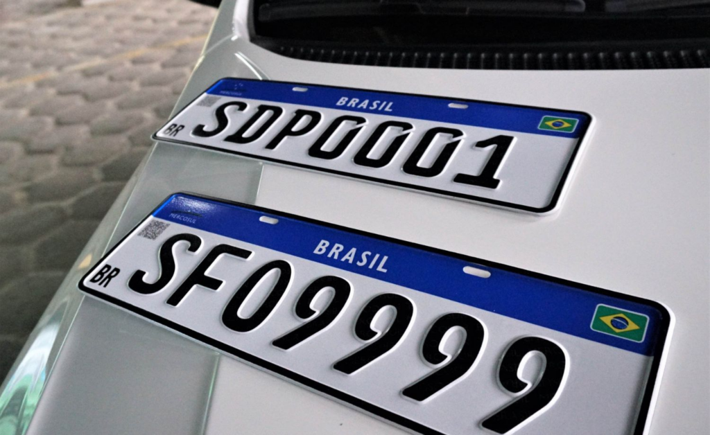 Consultar veículo pela placa grátis