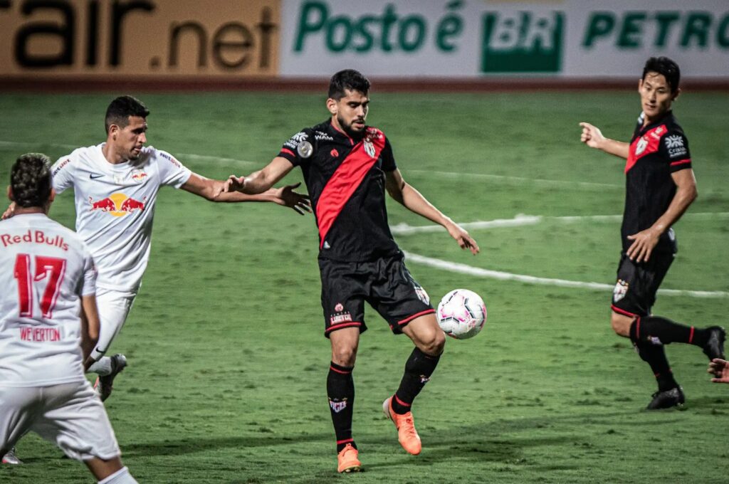 Atlético-GO e Bragantino jogam todas as fichas contra o rebaixamento 2 Atlético GO x Bragantino hoje
